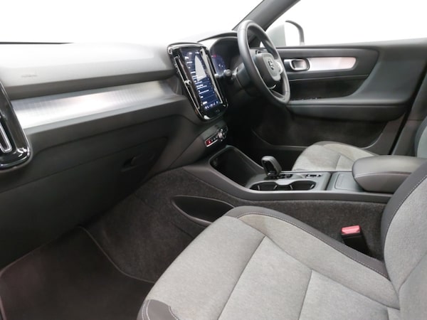 Used Volvo XC40 2024 for sale - 76221158: Photo 5