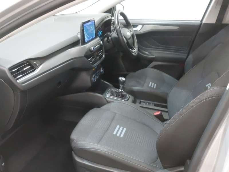 Used Ford Focus 2022 for sale - 76103554: Photo 5