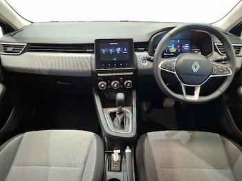 Used Renault Clio 2025 for sale - 79056499: Photo