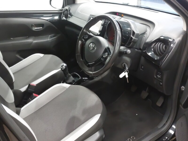 Used Toyota AYGO 2017 for sale - 77907389: Photo 18