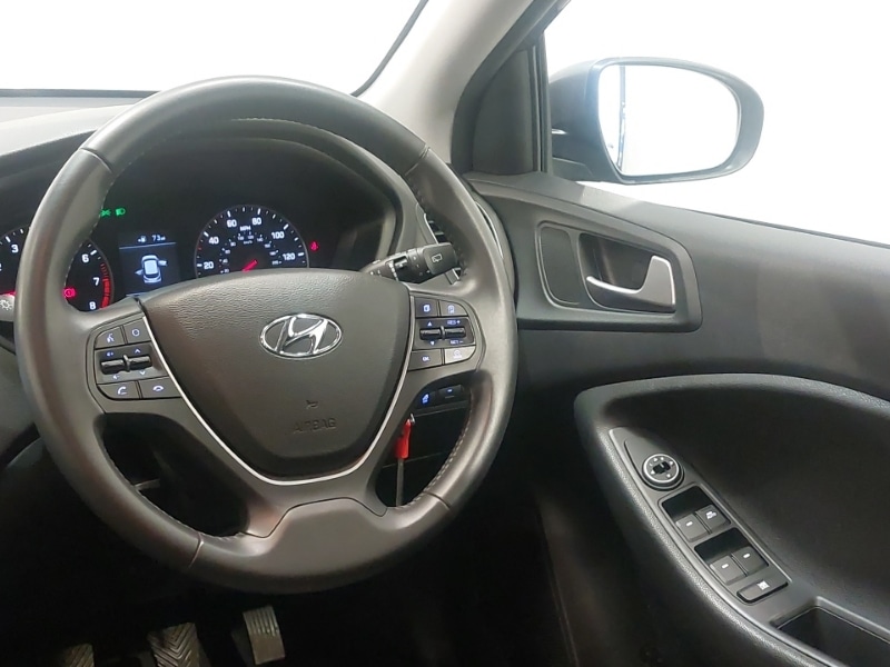 Used Hyundai i20 2019 for sale - 76483840: Photo 10