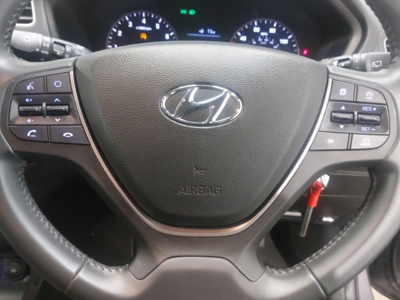 Used Hyundai i20 2019 for sale - 76483840: Photo 16