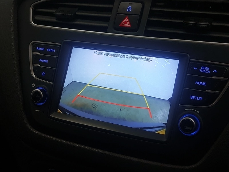 Used Hyundai i20 2019 for sale - 76483840: Photo 17