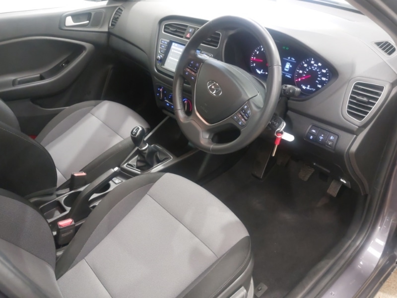 Used Hyundai i20 2019 for sale - 76483840: Photo 18