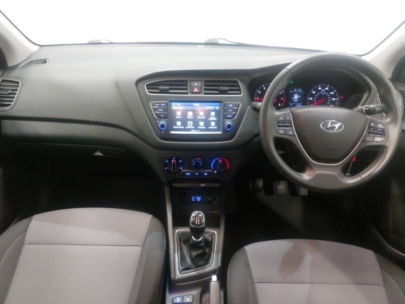Used Hyundai i20 2019 for sale - 76483840: Photo 2