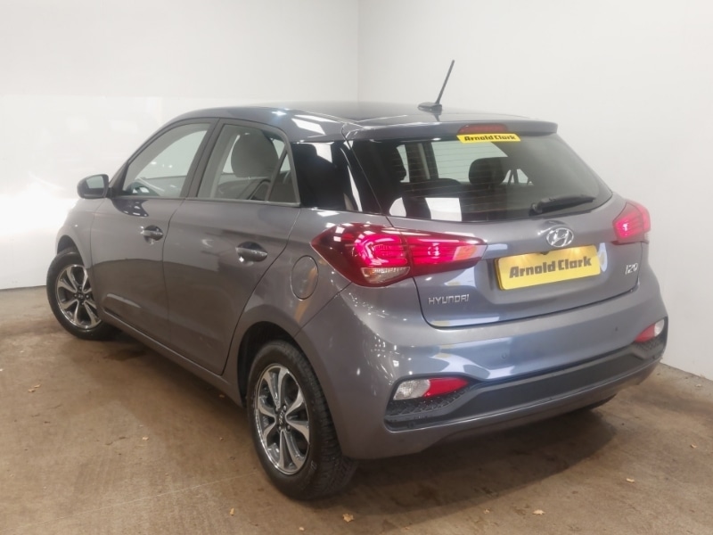 Used Hyundai i20 2019 for sale - 76483840: Photo 3