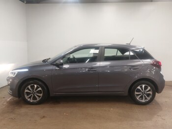 Used Hyundai i20 2019 for sale - 76483840: Photo