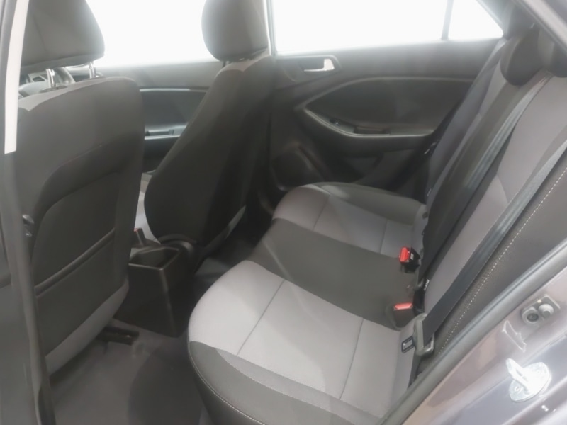 Used Hyundai i20 2019 for sale - 76483840: Photo 6
