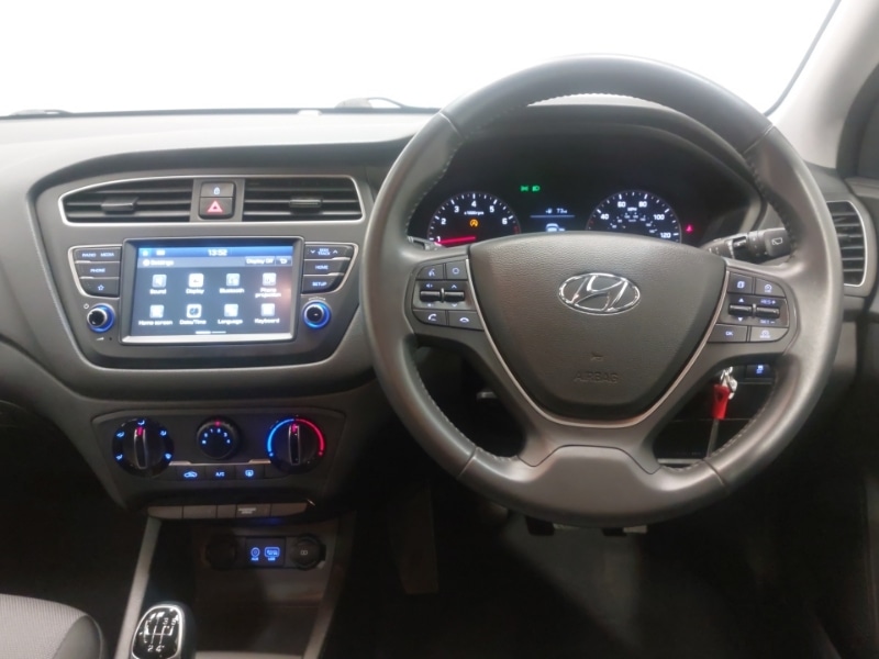 Used Hyundai i20 2019 for sale - 76483840: Photo 7