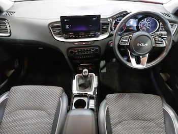 Used Kia XCeed 2022 for sale - 76238090: Photo 2