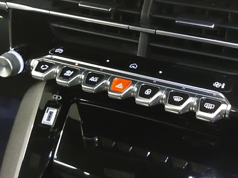 Used Peugeot 2008 2023 for sale - 76537195: Photo 13