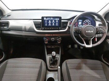 Used Kia Stonic 2022 for sale - 77265453: Photo