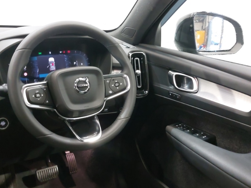 Used Volvo XC40 2024 for sale - 76160330: Photo 11