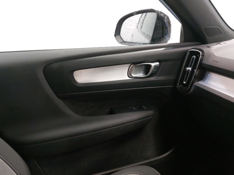 Used Volvo XC40 2024 for sale - 76160330: Photo 16