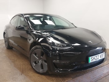 2022 - Long Range AWD 4dr Auto