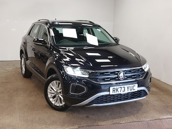 Used Volkswagen T-Roc 2023 for sale - 75656853: Photo