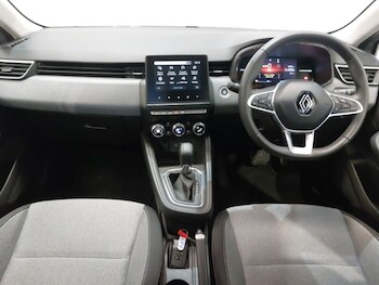 Used Renault Clio 2024 for sale - 77596462: Photo