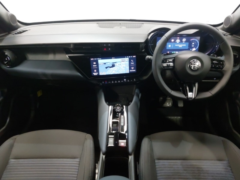 Used Alfa Romeo Junior 2025 for sale - 78006200: Photo 2