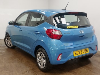 Used Hyundai i10 2023 for sale - 76140990: Photo