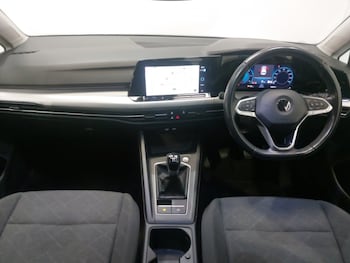 Used Volkswagen Golf 2022 for sale - 77623500: Photo