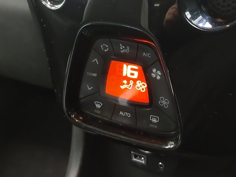 Used Toyota AYGO 2017 for sale - 76651657: Photo 13