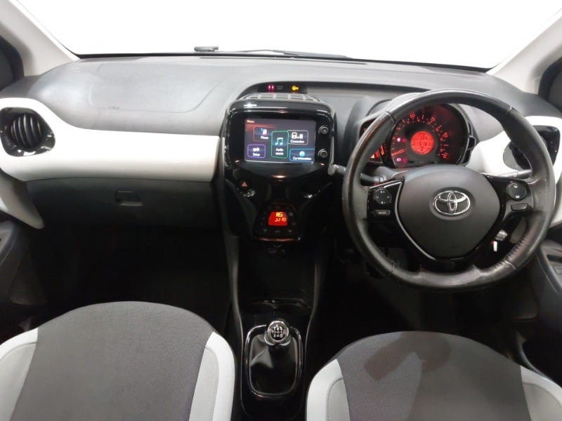 Used Toyota AYGO 2017 for sale - 76651657: Photo 2