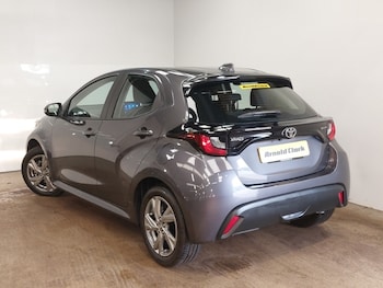 Used Toyota Yaris 2024 for sale - 75491851: Photo