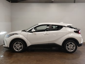 Used Toyota C-HR 2023 for sale - 78654215: Photo