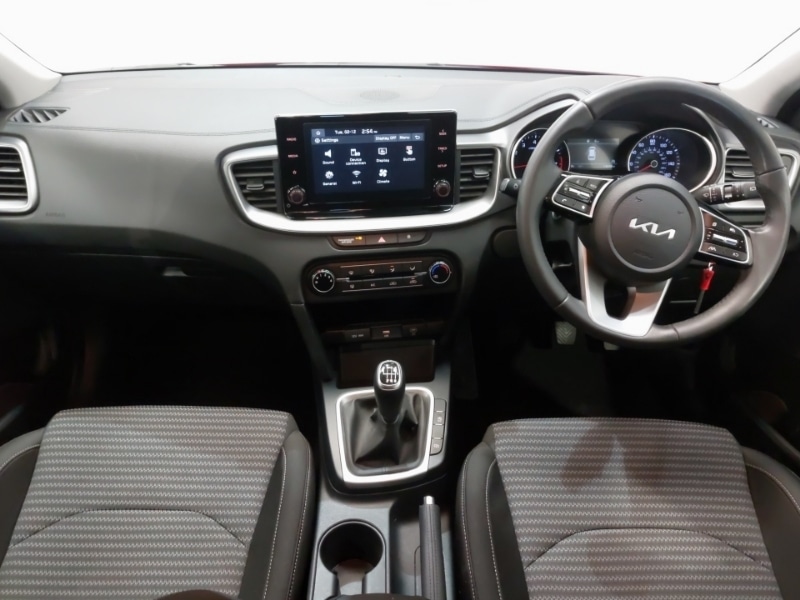 Used Kia Ceed 2023 for sale - 76889349: Photo 2