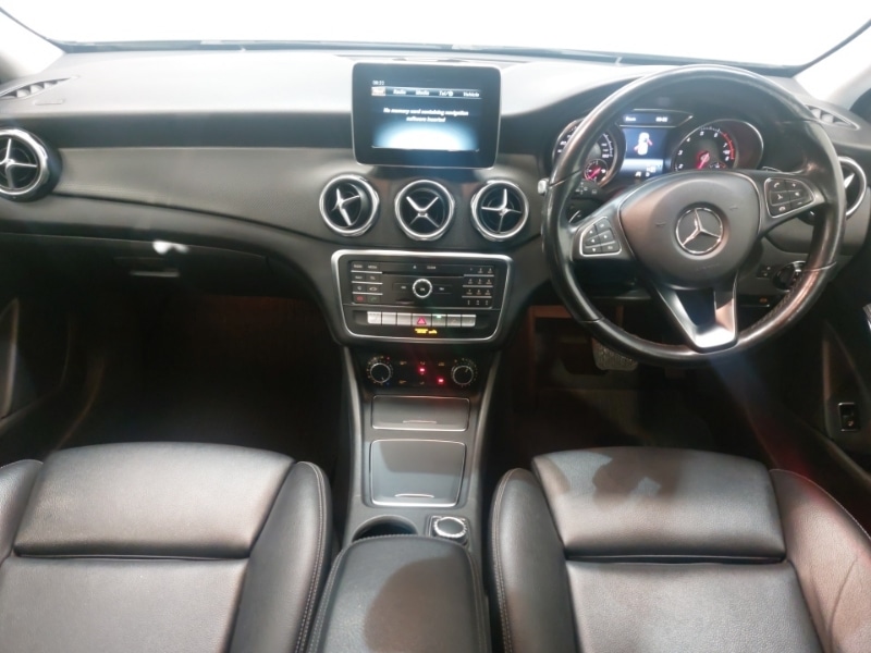 Used Mercedes-Benz GLA 2018 for sale - 76387849: Photo 2