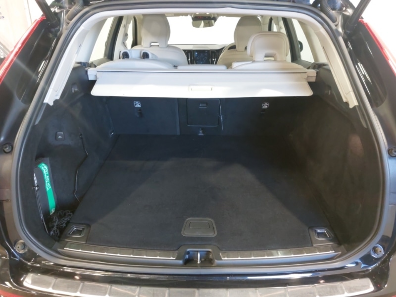 Used Volvo XC60 2021 for sale - 77284622: Photo 8