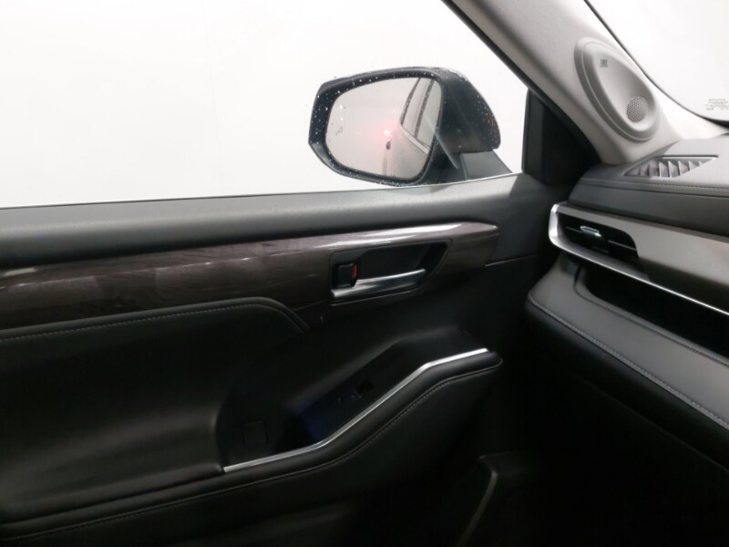 Used Toyota Highlander 2021 for sale - 77761275: Photo 16