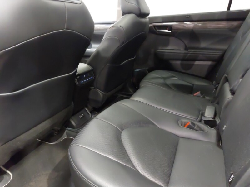Used Toyota Highlander 2021 for sale - 77761275: Photo 6