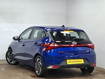 Used Hyundai i20 2023 for sale - 79654106: Photo