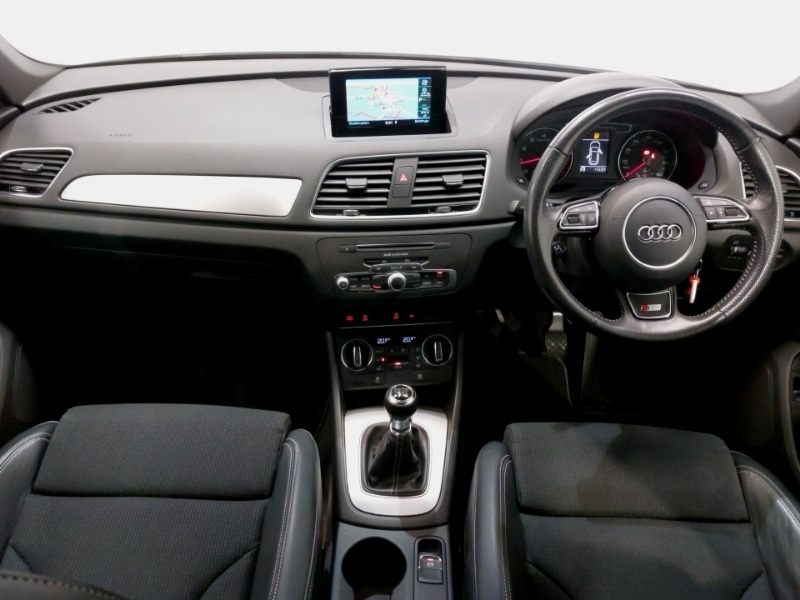 Used Audi Q3 2017 for sale - 76254543: Photo 2