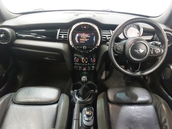 Used MINI Hatch 2018 for sale - 78771112: Photo