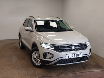 Used Volkswagen T-Roc 2023 for sale - 75664144: Photo