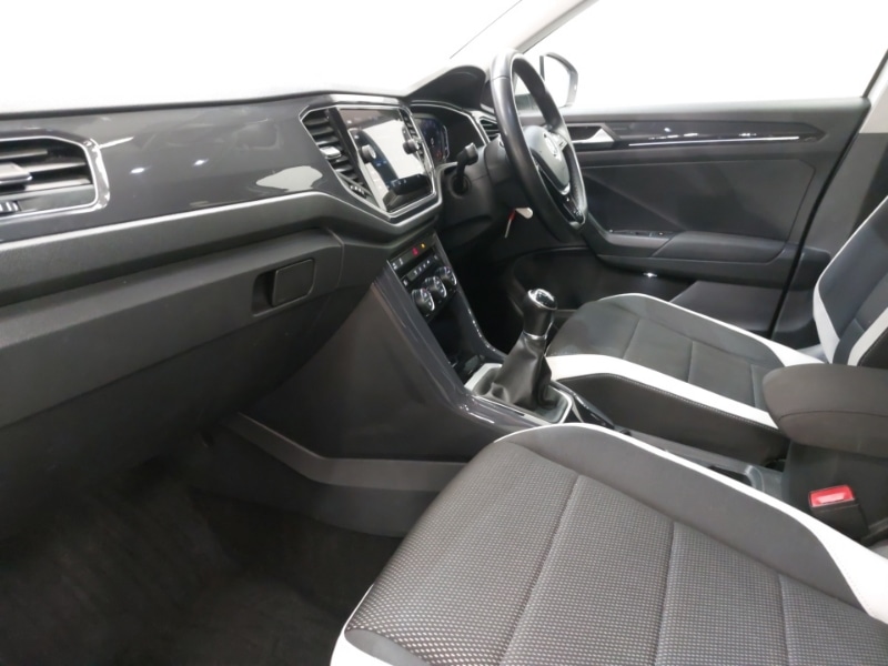 Used Volkswagen T-Roc 2018 for sale - 77750593: Photo 5