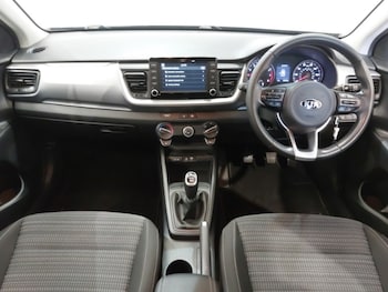 Used Kia Stonic 2018 for sale - 78683923: Photo