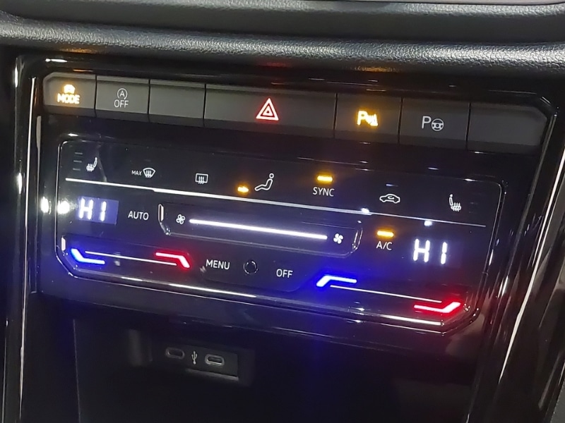 Used Volkswagen T-Roc 2023 for sale - 77433448: Photo 13