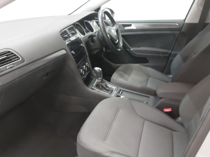 Used Volkswagen Golf 2019 for sale - 77999948: Photo 5