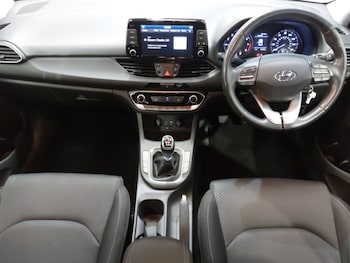 Used Hyundai i30 2018 for sale - 77466454: Photo