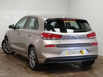 Used Hyundai i30 2018 for sale - 77466454: Photo