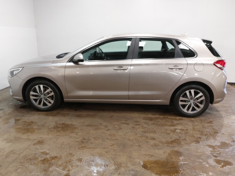 Used Hyundai i30 2018 for sale - 77466454: Photo 4
