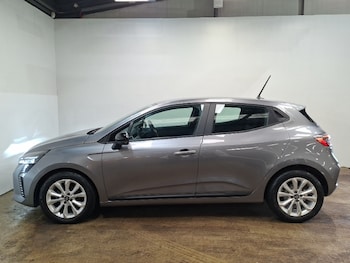 Used Renault Clio 2024 for sale - 79493138: Photo