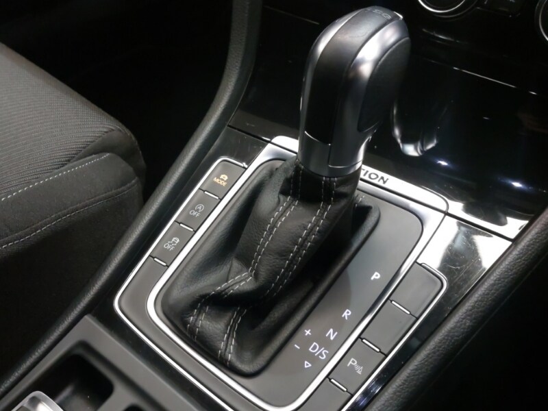 Used Volkswagen Golf 2019 for sale - 77652240: Photo 12