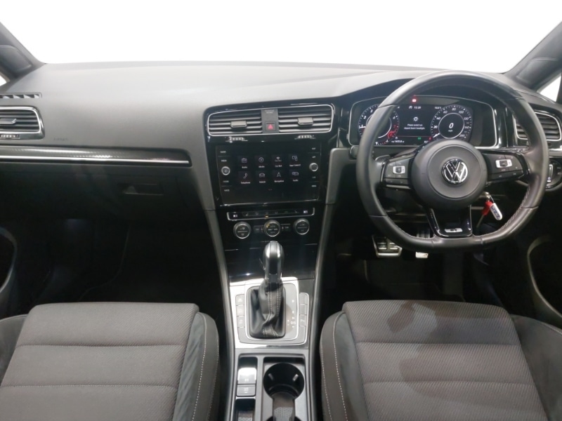 Used Volkswagen Golf 2019 for sale - 77652240: Photo 2