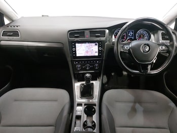 Used Volkswagen Golf 2019 for sale - 76619243: Photo