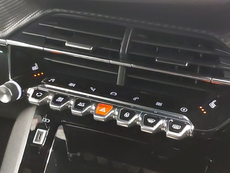 Used Peugeot 2008 2023 for sale - 77974880: Photo 13