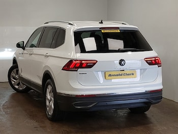 Used Volkswagen Tiguan Allspace 2022 for sale - 77767373: Photo